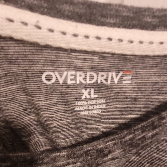 Long Sleeve shirt- Size XL - Picture 3 of 3